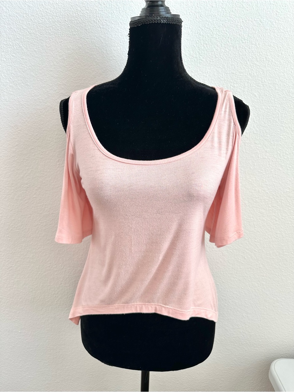 BLUSH CROP TOP